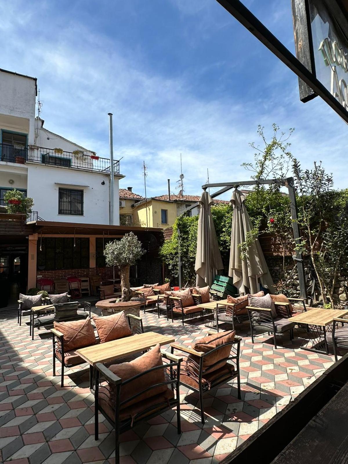 Kultura Hostel Шкодер Екстер'єр фото